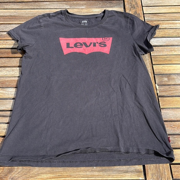 Levi’s t shirt size M - Picture 1 of 3